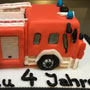 Tatü-Tata, die Feuerwehrauto-Torte ist da!