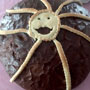 Feine Torte mit einer lachenden Sonne!